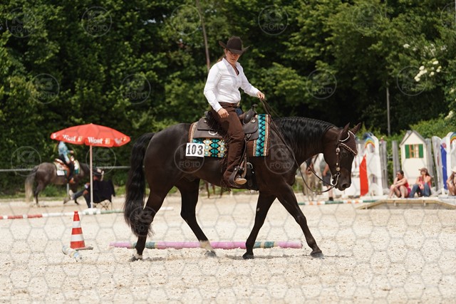 sA9K08475.JPG